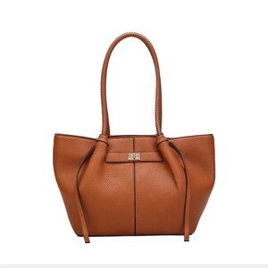 Chic Tan Leather Tote Bag